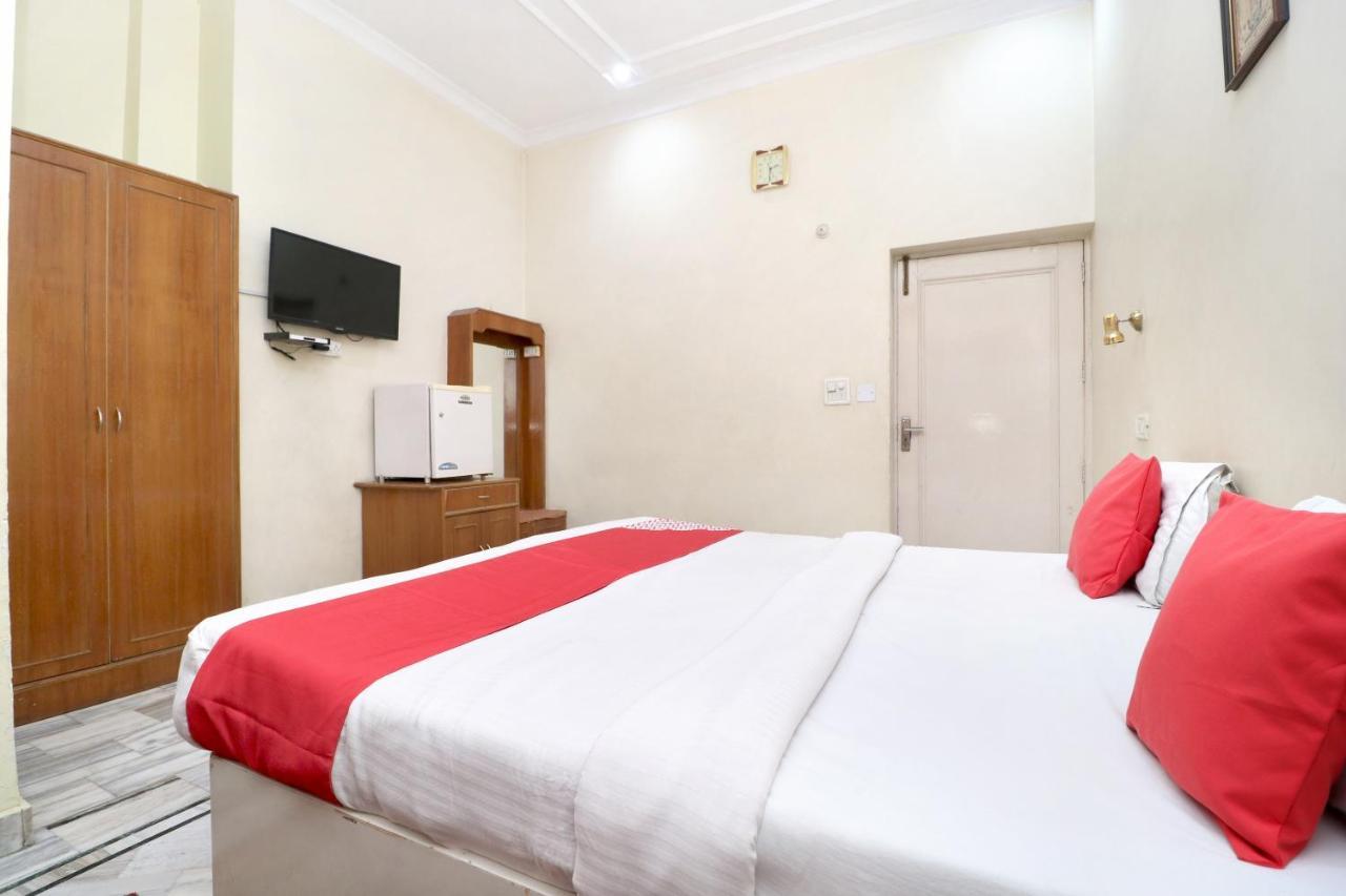 Oyo 24073 Hotel Hari Darshan Amritsar Exteriör bild
