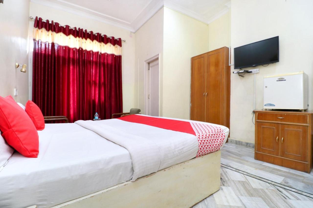 Oyo 24073 Hotel Hari Darshan Amritsar Exteriör bild